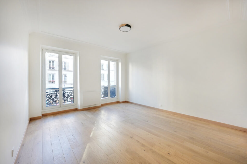 Saint Antoine/ Rivoli - Image 2