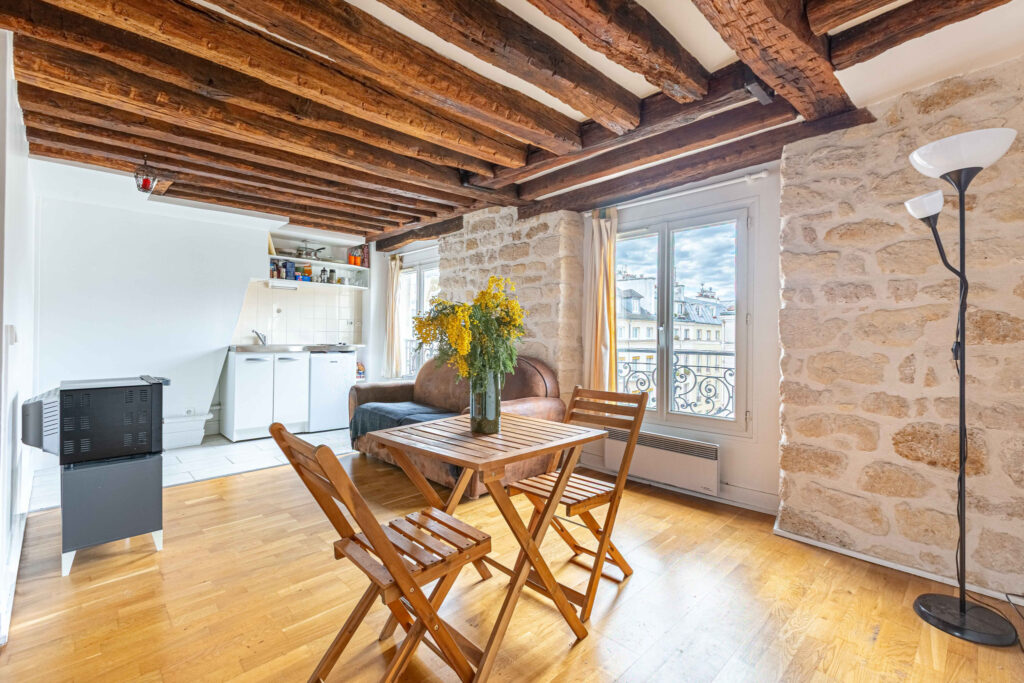 Place du Marché Sainte Catherine, 2-room apartment - Image 1