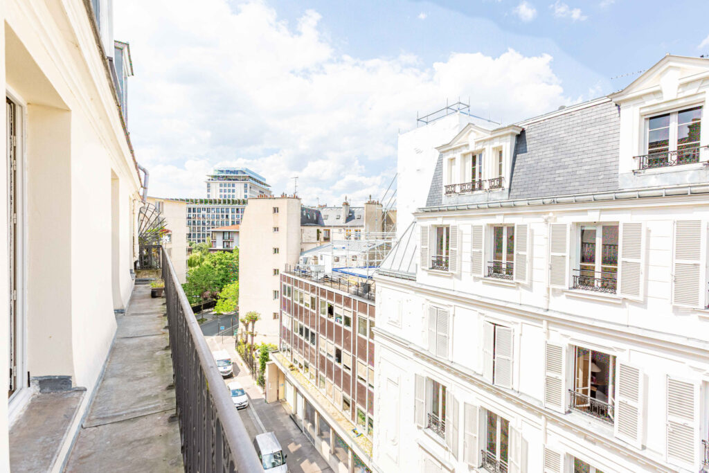 Brissac Balcony View - Image 13