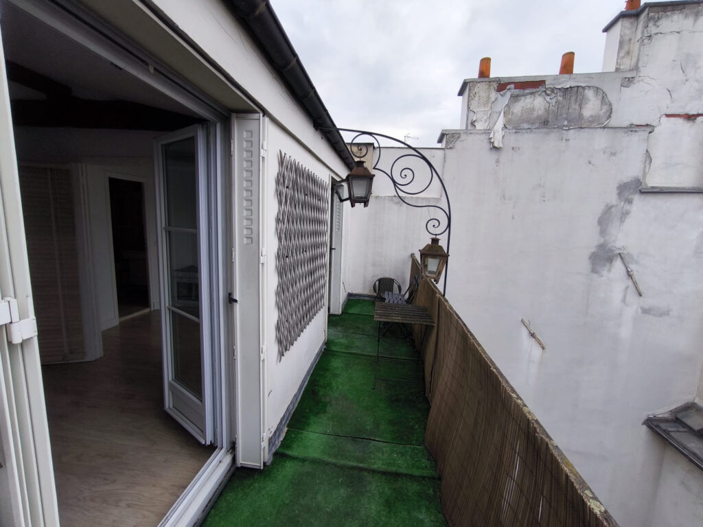 SEVIGNE TERRASSE VIEW - Image 2