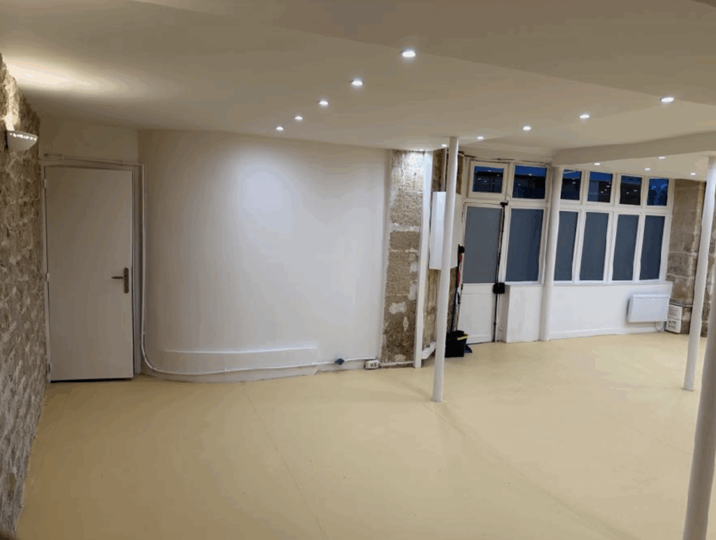 Au coeur du Marais, un espace à aménager. - Image 4