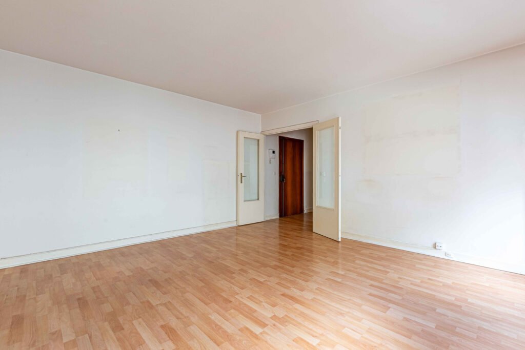 Grand studio à rénover à proximité de la Place des Vosges - Image 4