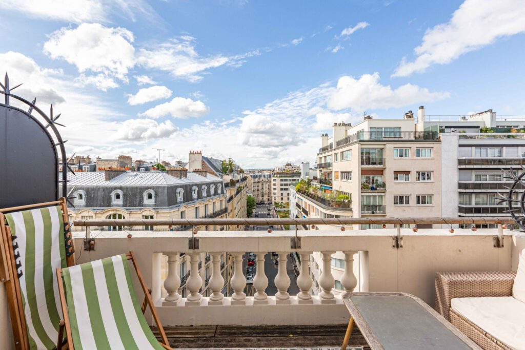 Champs de mars / Place Joffre Terrasse View - Image 12