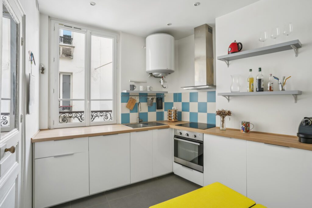 Damrémont Courtyard - Image 5