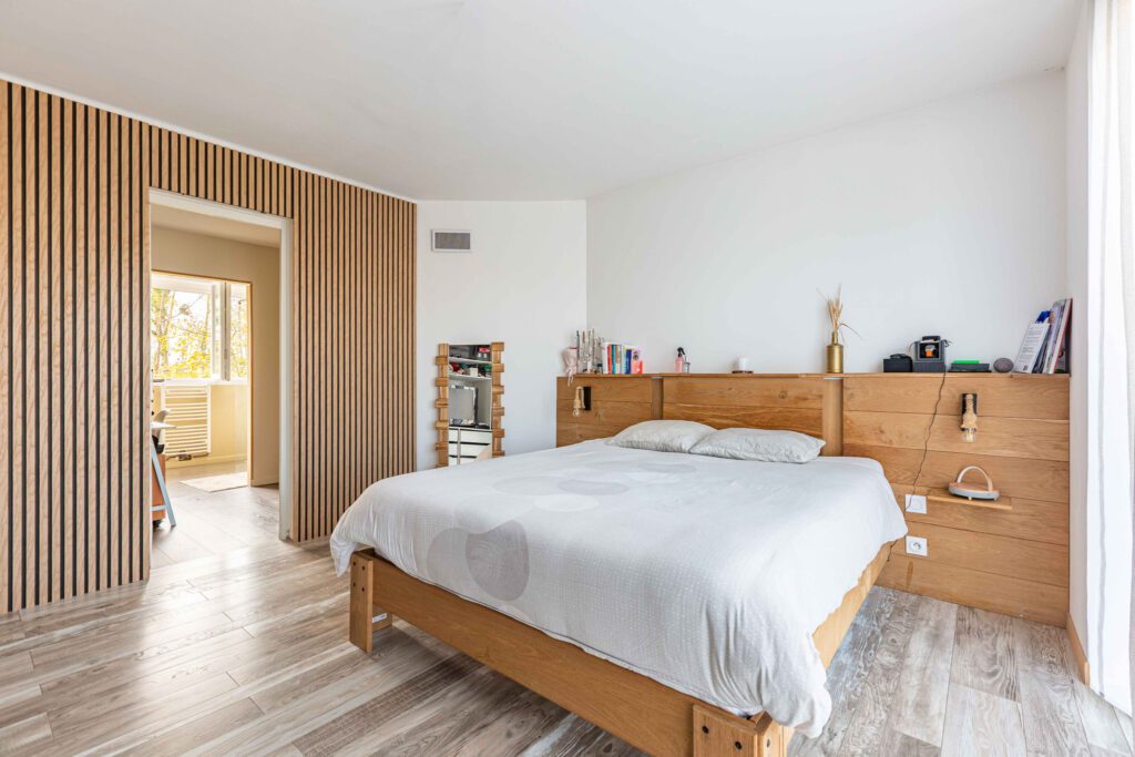 Maison Familiale avec jardin et terrasse - Image 11