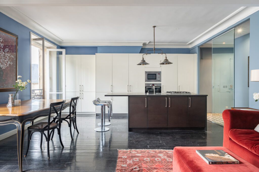 Archives / Blanc Manteaux - Image 7