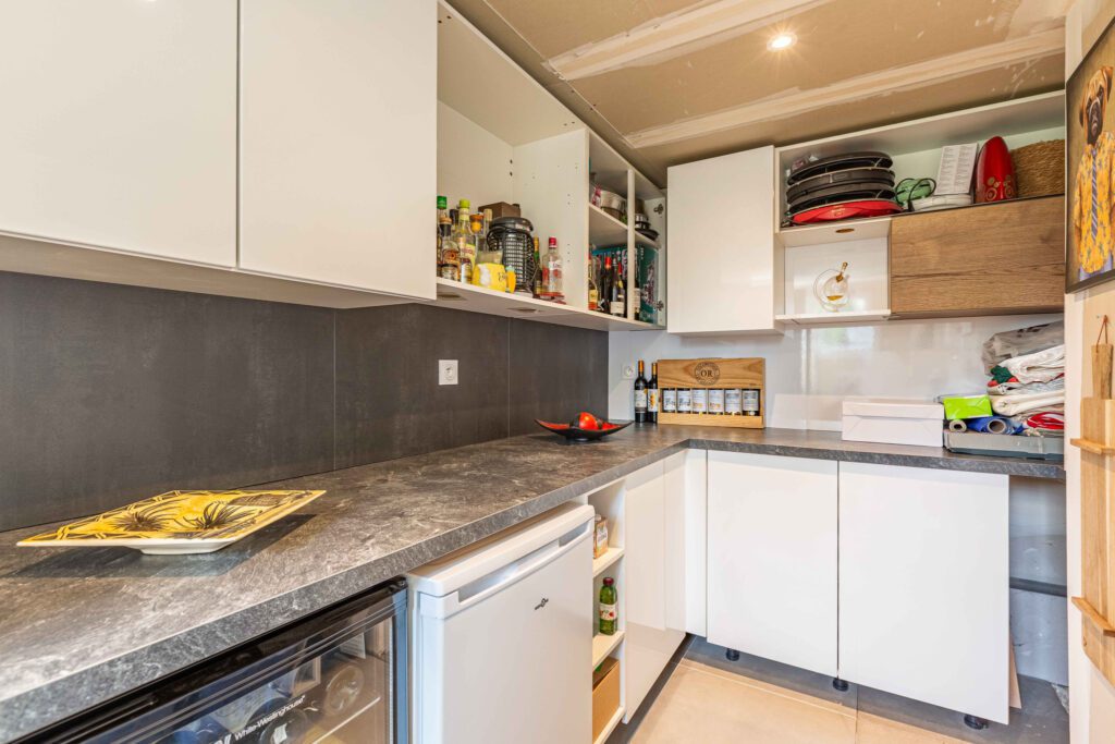 Maison Familiale avec jardin et terrasse - Image 8