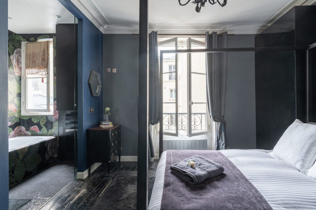 Archives / Blanc Manteaux - Image 9