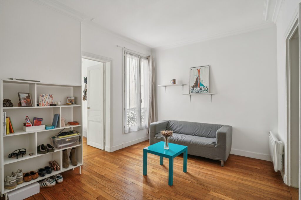 Damrémont Courtyard - Image 3