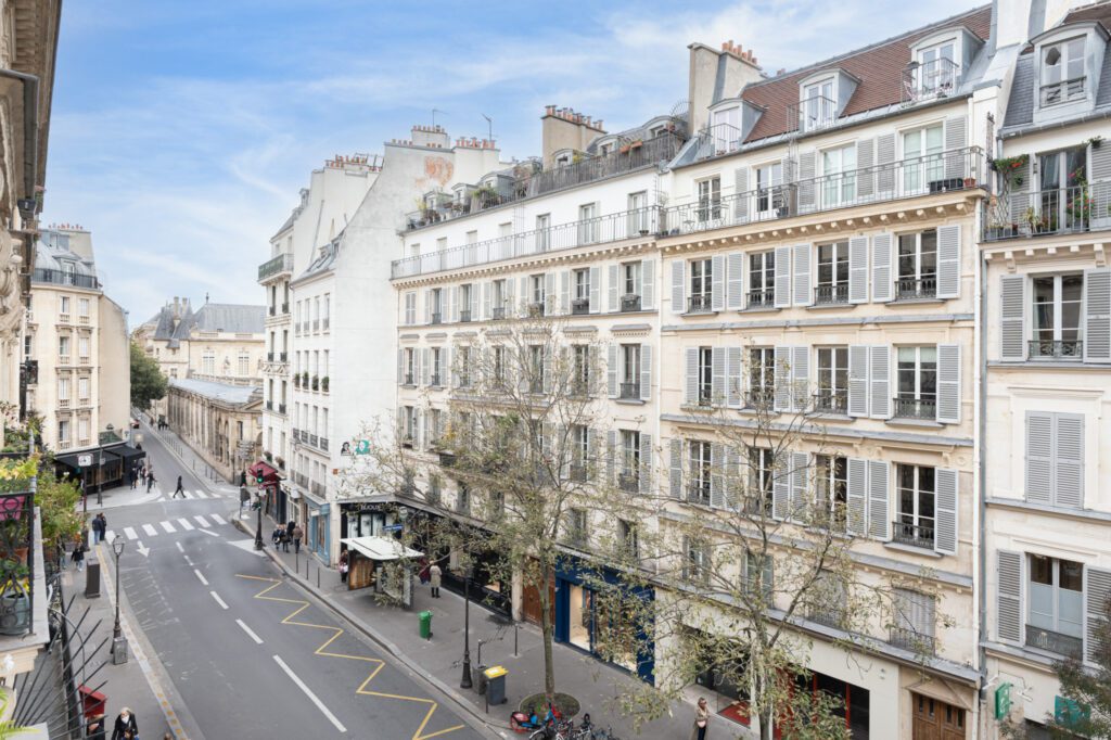 Archives / Blanc Manteaux - Image 15