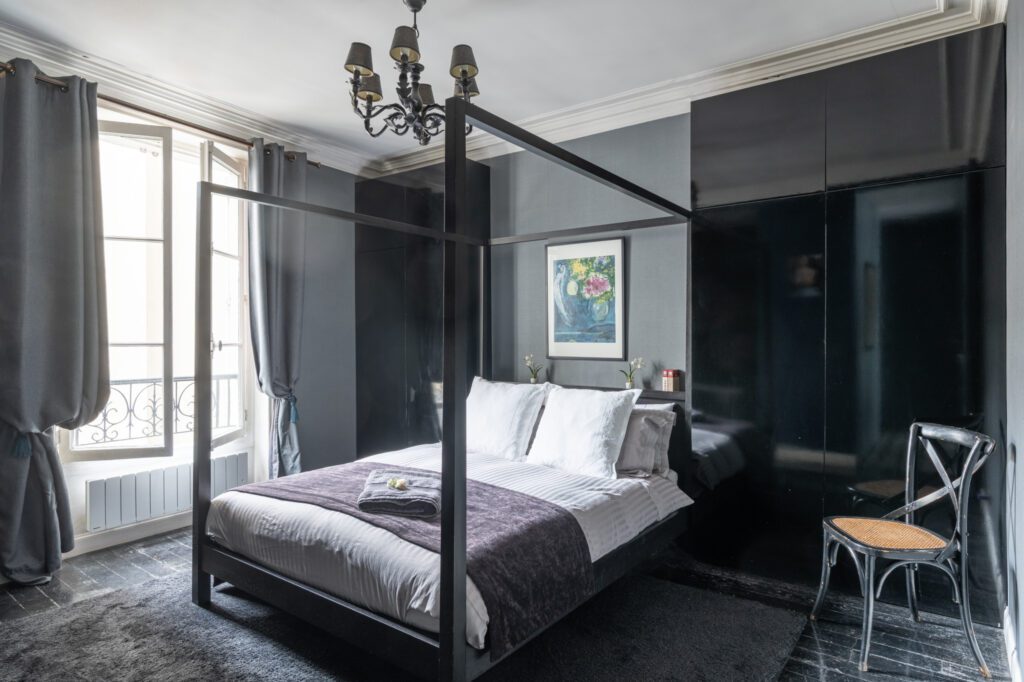 Archives / Blanc Manteaux - Image 8