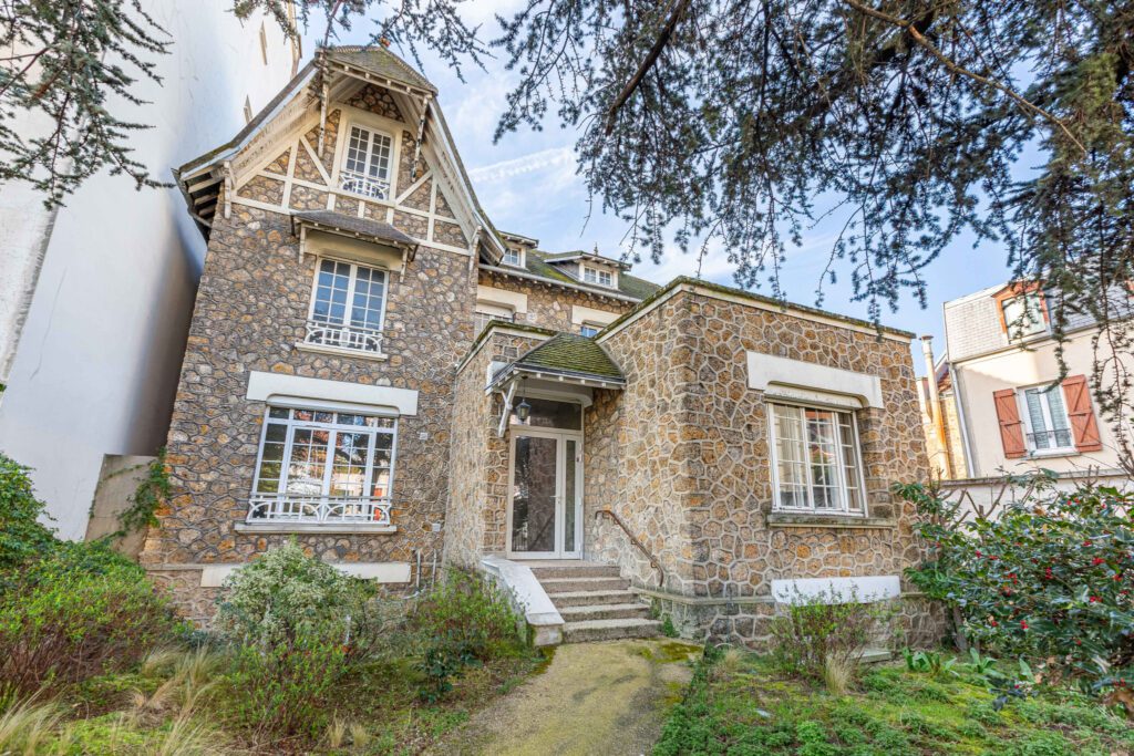 Appartement 17 pièces 415 m² · à Colombes · 415,4 m² · 1 850 000 €